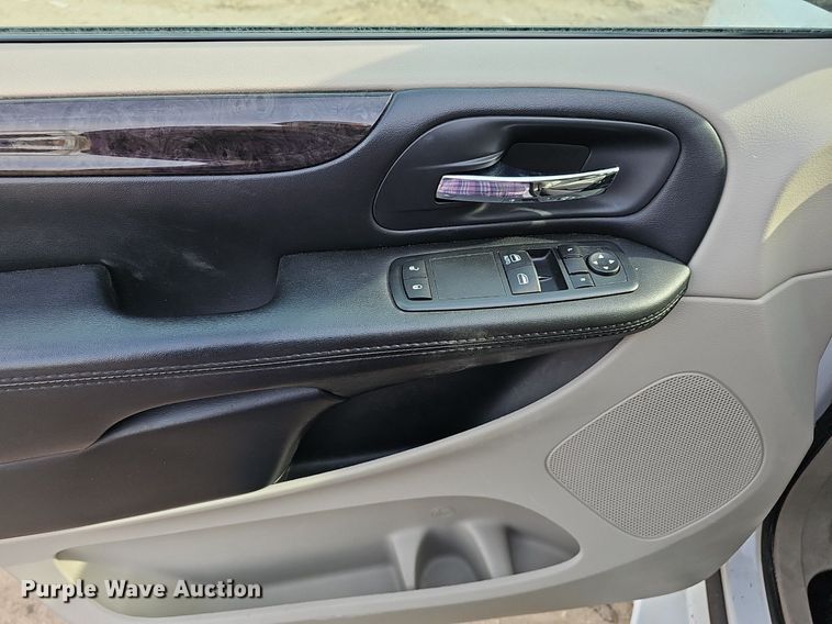 image for item DM1541 2016 Braun handicap accessible van