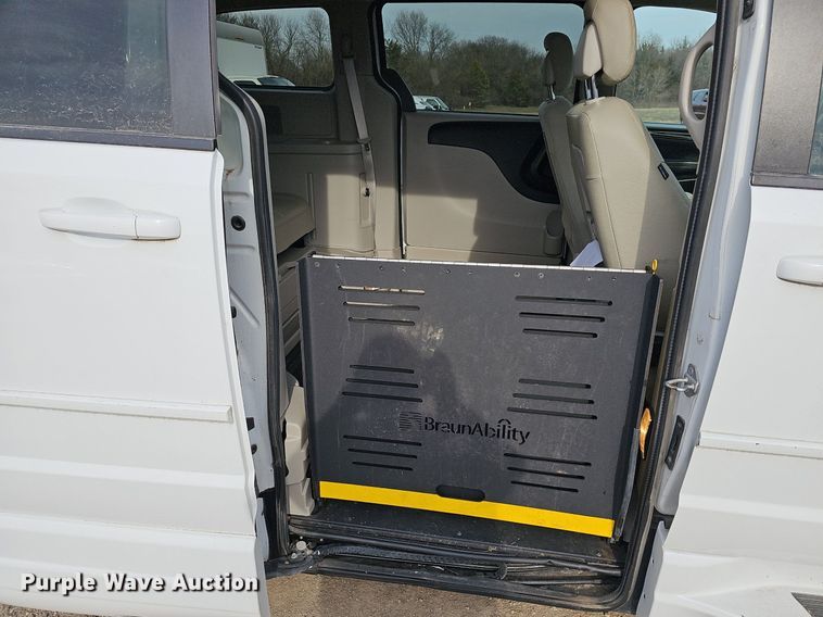 image for item DM1541 2016 Braun handicap accessible van