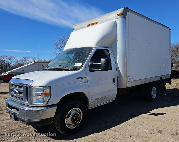 image for item DM1542 2012 Ford E350 Super Duty box truck
