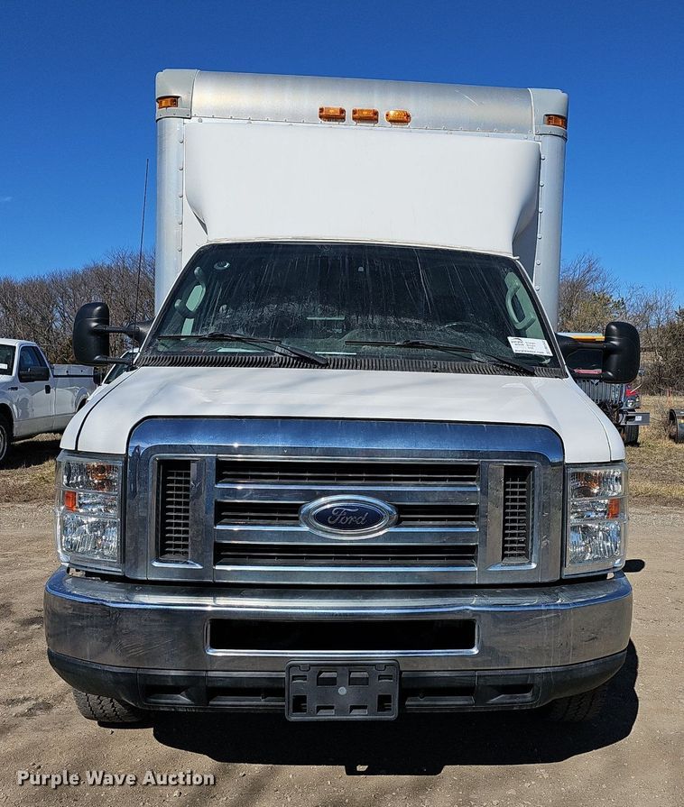 image for item DM1542 2012 Ford E350 Super Duty box truck