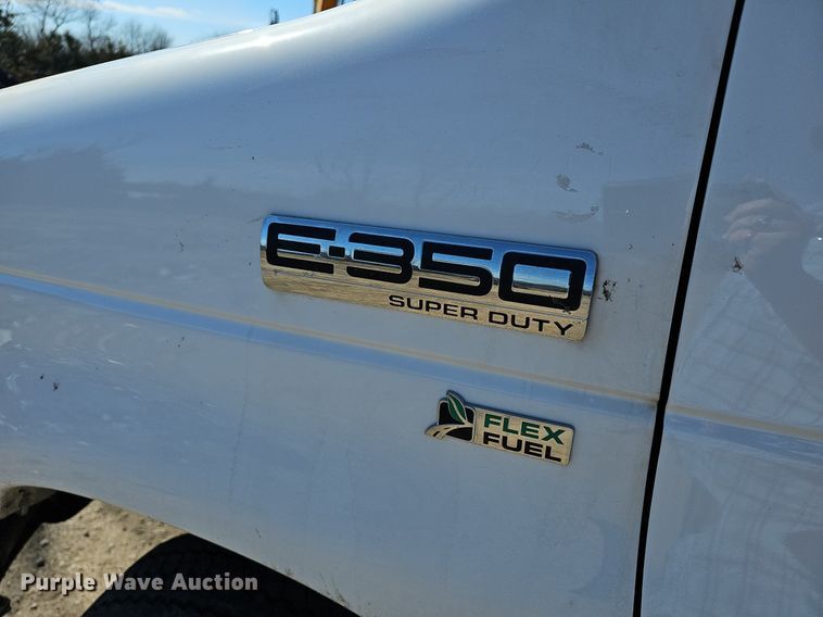 image for item DM1542 2012 Ford E350 Super Duty box truck