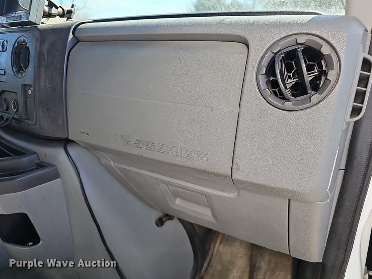 image for item DM1542 2012 Ford E350 Super Duty box truck