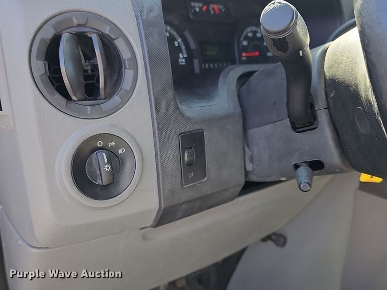 image for item DM1542 2012 Ford E350 Super Duty box truck