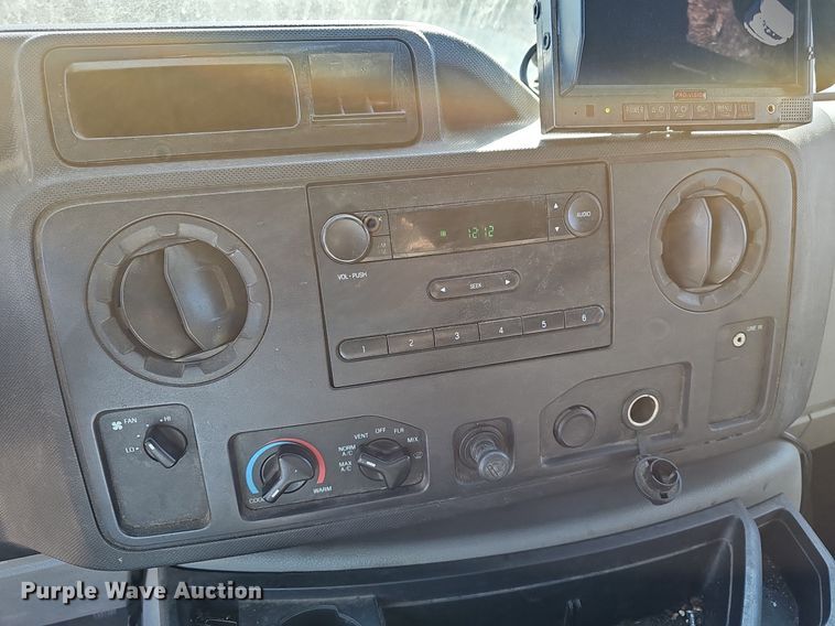 image for item DM1542 2012 Ford E350 Super Duty box truck