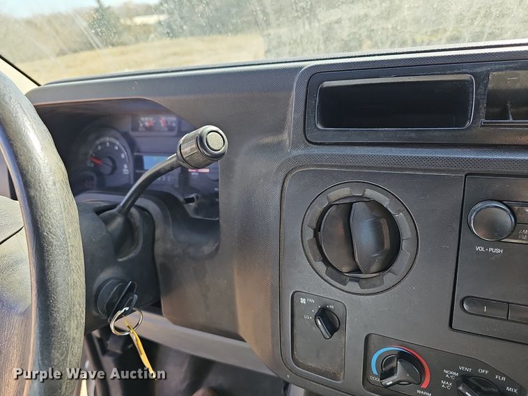 image for item DM1542 2012 Ford E350 Super Duty box truck