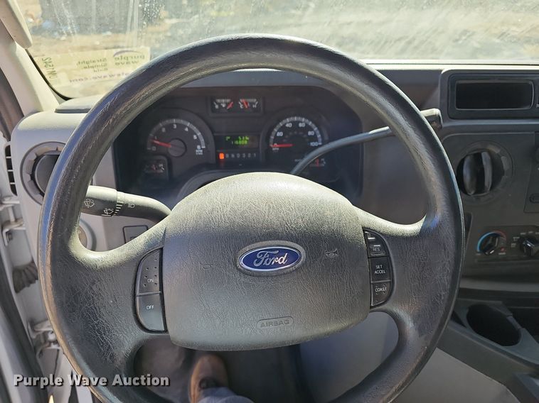 image for item DM1542 2012 Ford E350 Super Duty box truck