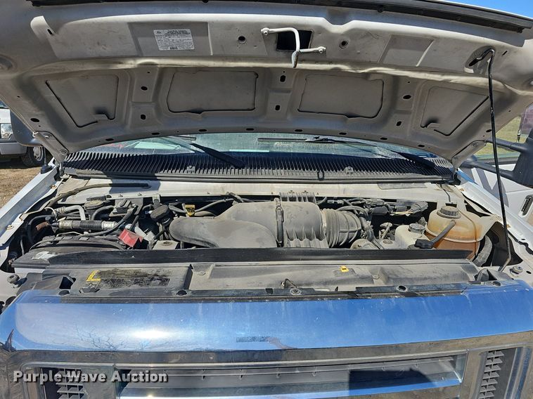 image for item DM1542 2012 Ford E350 Super Duty box truck