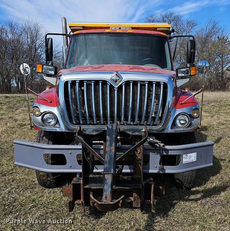 image for item DM1543 2011 International  WorkStar 7300 dump truck