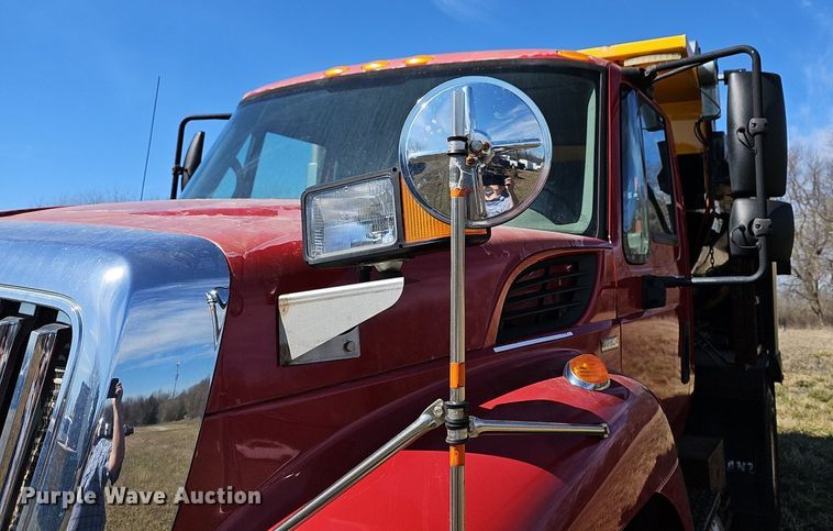 image for item DM1543 2011 International  WorkStar 7300 dump truck