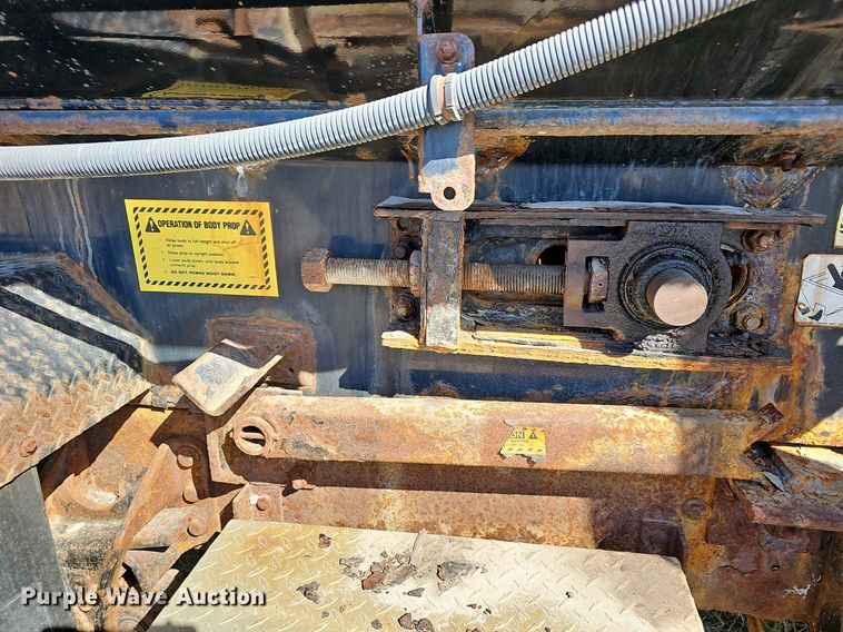 image for item DM1543 2011 International  WorkStar 7300 dump truck