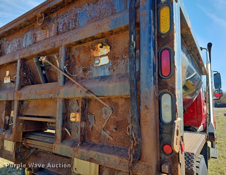 image for item DM1543 2011 International  WorkStar 7300 dump truck