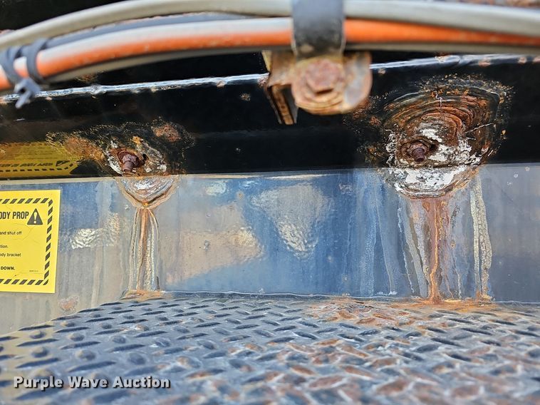 image for item DM1543 2011 International  WorkStar 7300 dump truck