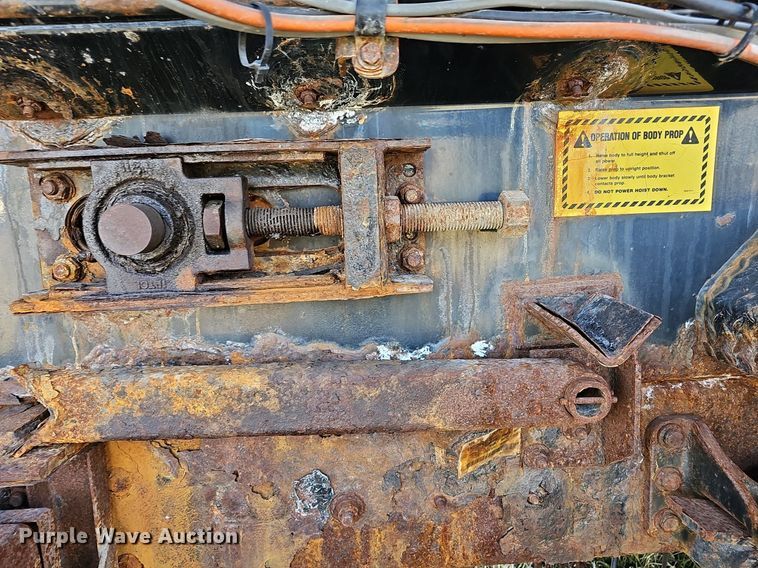 image for item DM1543 2011 International  WorkStar 7300 dump truck