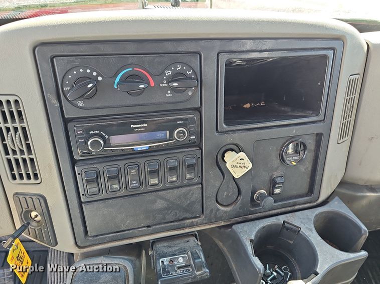 image for item DM1543 2011 International  WorkStar 7300 dump truck