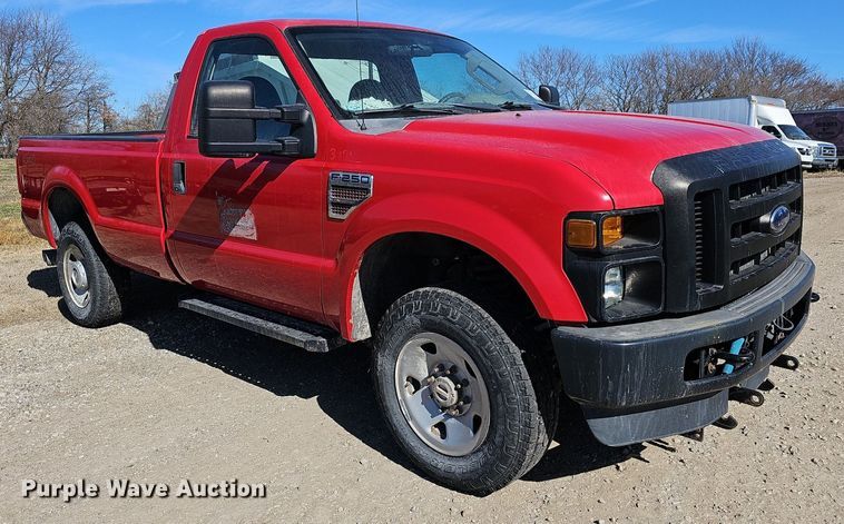 image for item DM1546 2008 Ford F250 Super Duty XL pickup truck