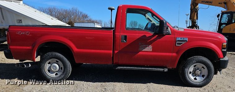 image for item DM1546 2008 Ford F250 Super Duty XL pickup truck