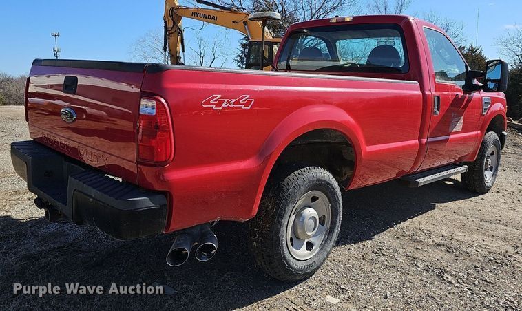 image for item DM1546 2008 Ford F250 Super Duty XL pickup truck