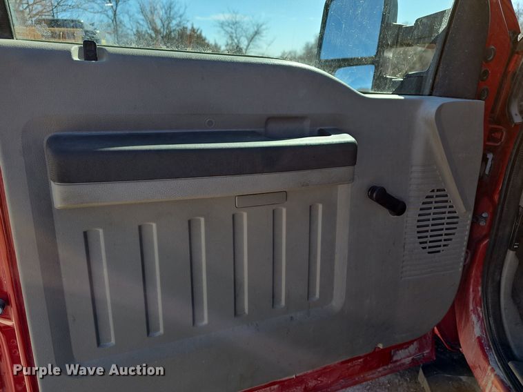 image for item DM1546 2008 Ford F250 Super Duty XL pickup truck