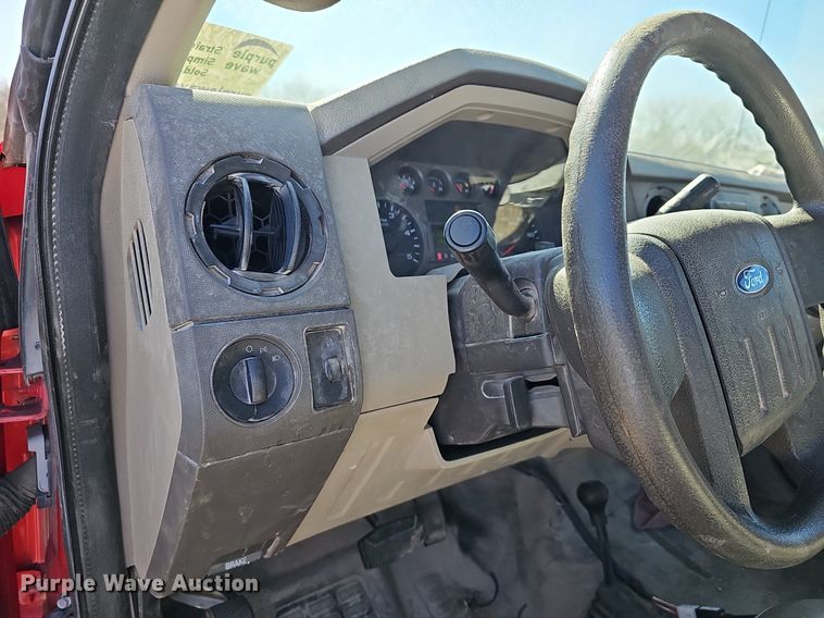 image for item DM1546 2008 Ford F250 Super Duty XL pickup truck