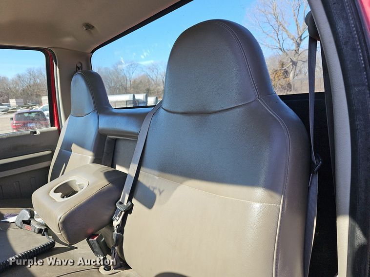 image for item DM1546 2008 Ford F250 Super Duty XL pickup truck