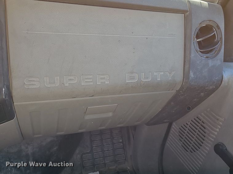 image for item DM1546 2008 Ford F250 Super Duty XL pickup truck