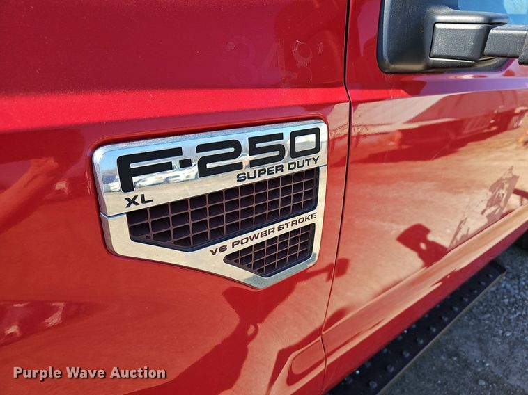 image for item DM1546 2008 Ford F250 Super Duty XL pickup truck
