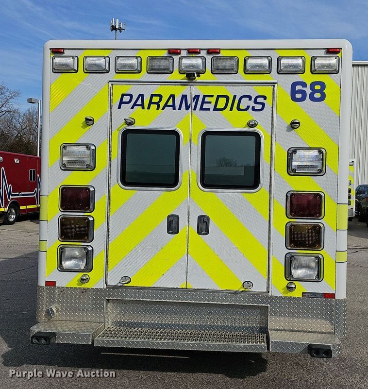 image for item DM1549 2012 Ford F450 Super Duty XLT ambulance