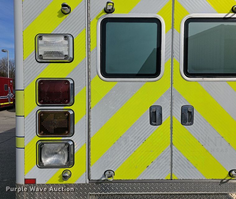 image for item DM1549 2012 Ford F450 Super Duty XLT ambulance