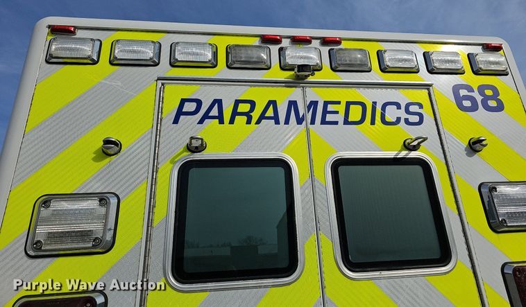 image for item DM1549 2012 Ford F450 Super Duty XLT ambulance