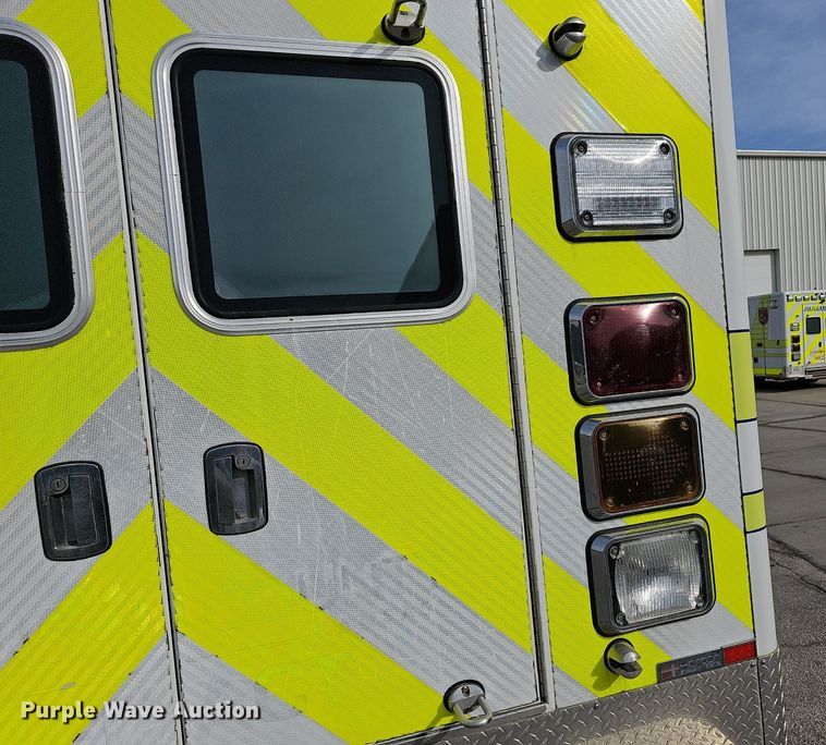 image for item DM1549 2012 Ford F450 Super Duty XLT ambulance