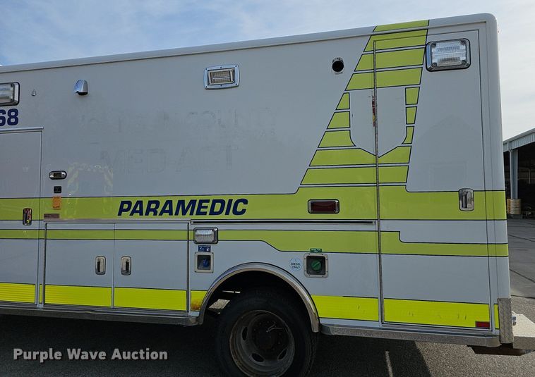 image for item DM1549 2012 Ford F450 Super Duty XLT ambulance