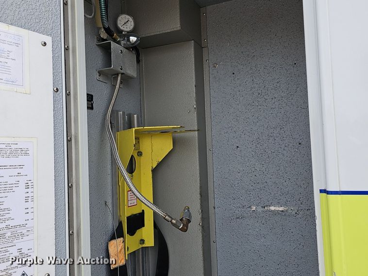 image for item DM1549 2012 Ford F450 Super Duty XLT ambulance