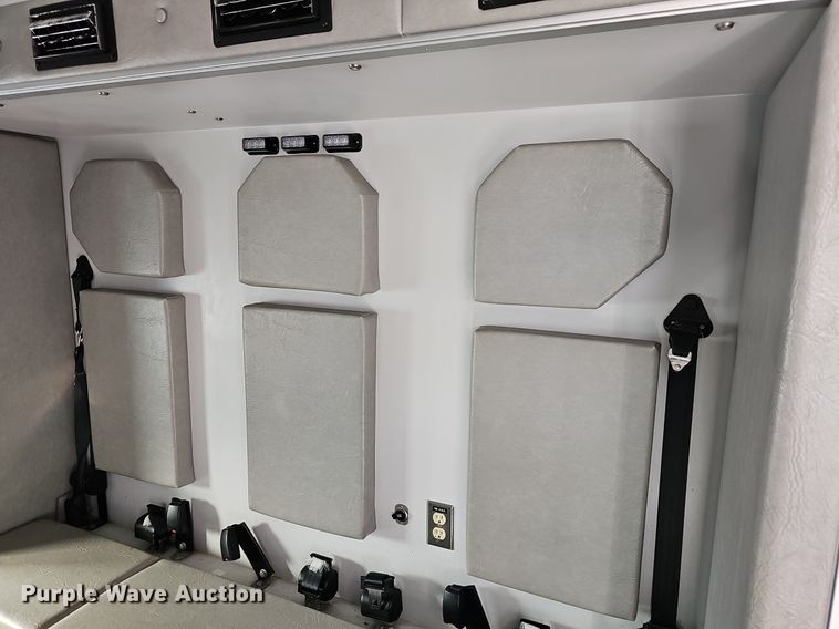 image for item DM1549 2012 Ford F450 Super Duty XLT ambulance