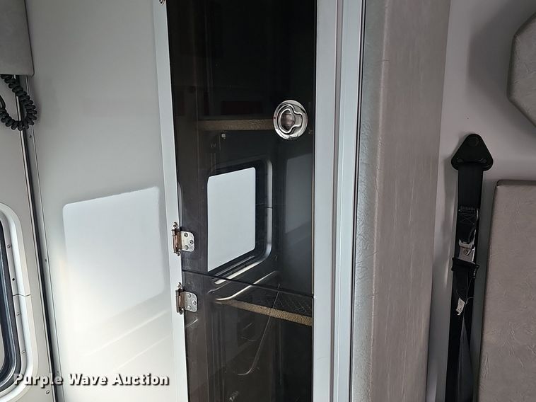 image for item DM1549 2012 Ford F450 Super Duty XLT ambulance