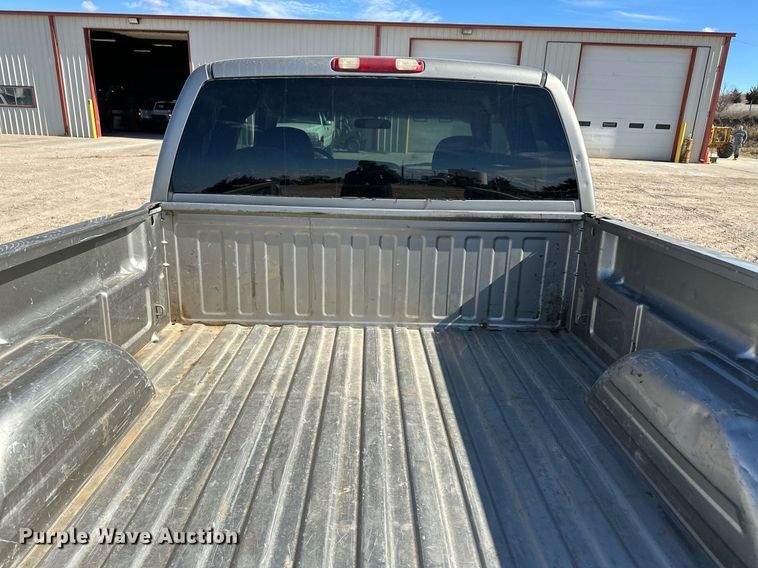 image for item DM2700 2000 Chevrolet Silverado 1500 Ext. Cab pickup truck