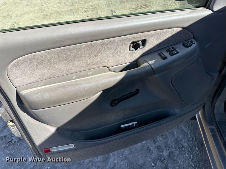 image for item DM2700 2000 Chevrolet Silverado 1500 Ext. Cab pickup truck