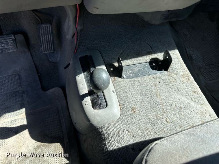 image for item DM2700 2000 Chevrolet Silverado 1500 Ext. Cab pickup truck