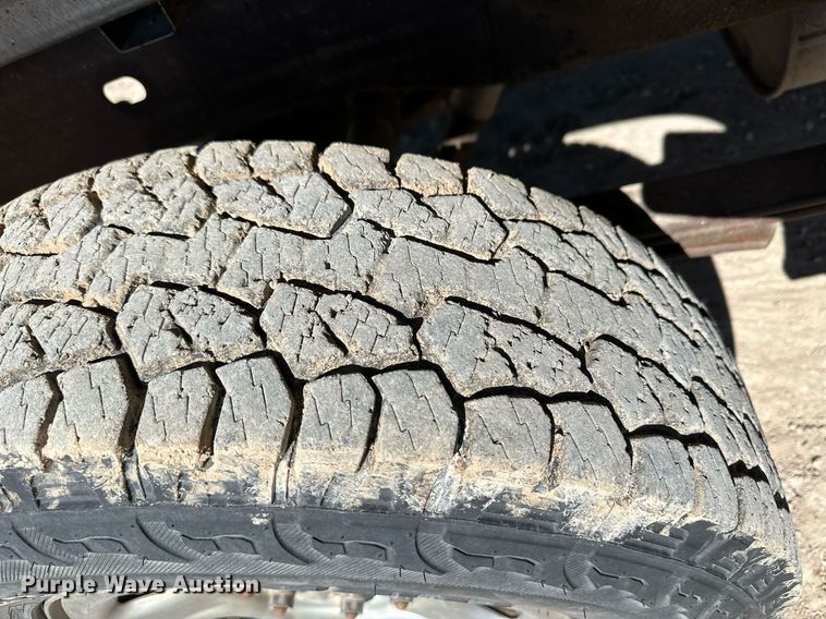 image for item DM2700 2000 Chevrolet Silverado 1500 Ext. Cab pickup truck