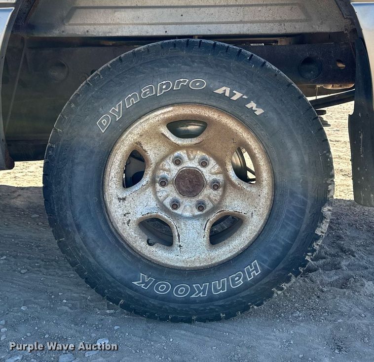 image for item DM2700 2000 Chevrolet Silverado 1500 Ext. Cab pickup truck