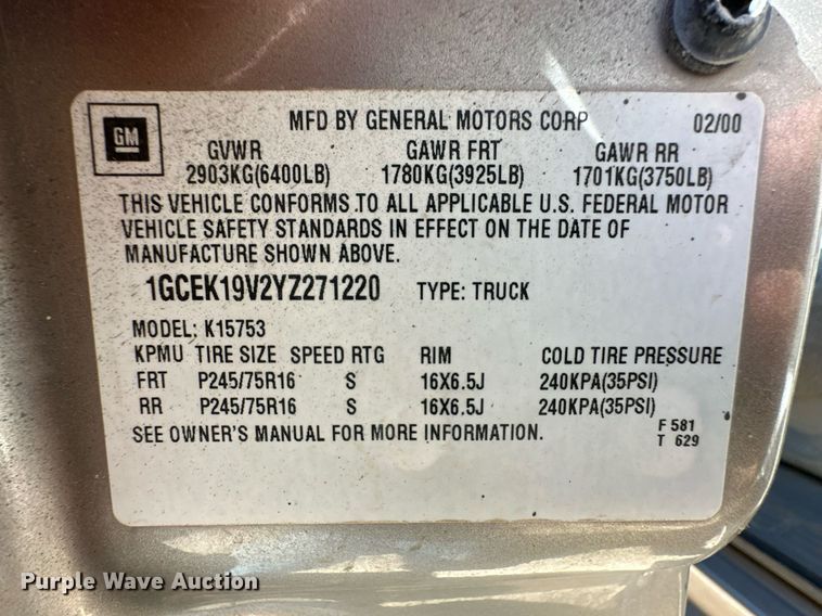 image for item DM2700 2000 Chevrolet Silverado 1500 Ext. Cab pickup truck