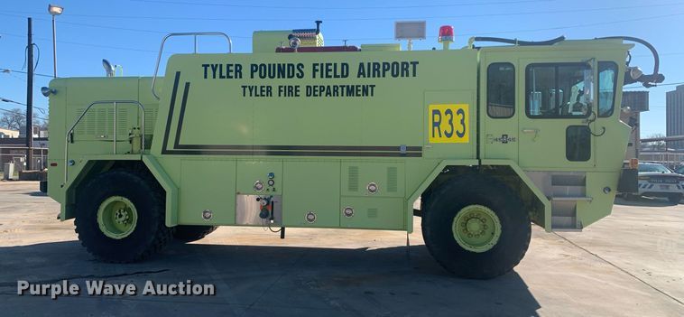 image for item DM7743 1991 Oshkosh TA-1500  fire truck