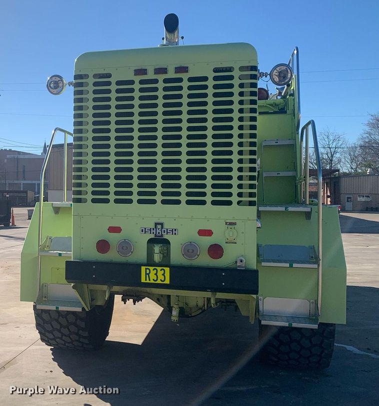 image for item DM7743 1991 Oshkosh TA-1500  fire truck