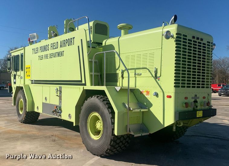 image for item DM7743 1991 Oshkosh TA-1500  fire truck