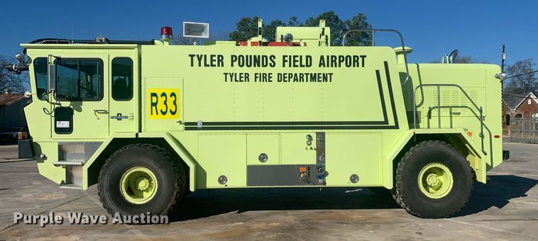 image for item DM7743 1991 Oshkosh TA-1500  fire truck