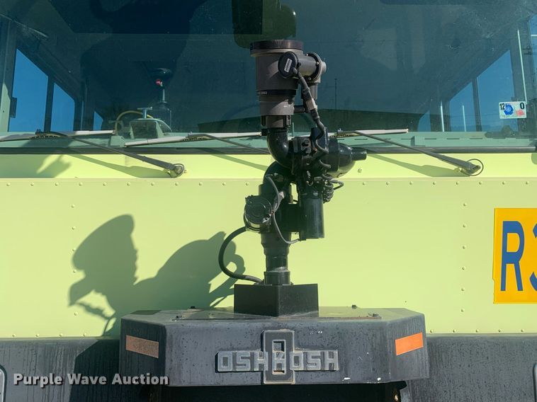 image for item DM7743 1991 Oshkosh TA-1500  fire truck