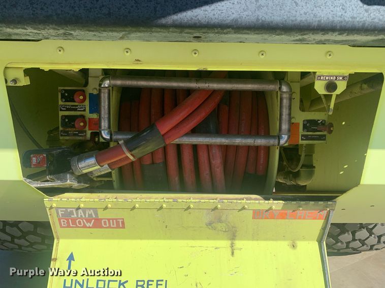 image for item DM7743 1991 Oshkosh TA-1500  fire truck