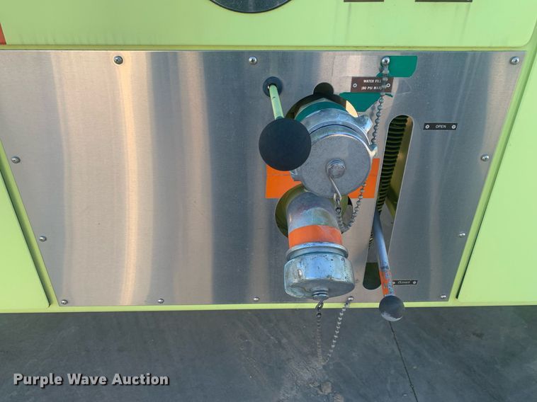 image for item DM7743 1991 Oshkosh TA-1500  fire truck