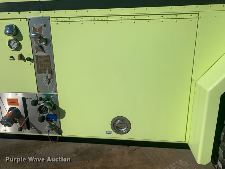 image for item DM7743 1991 Oshkosh TA-1500  fire truck