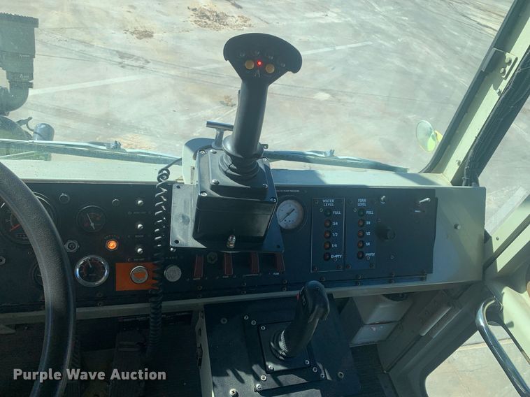 image for item DM7743 1991 Oshkosh TA-1500  fire truck