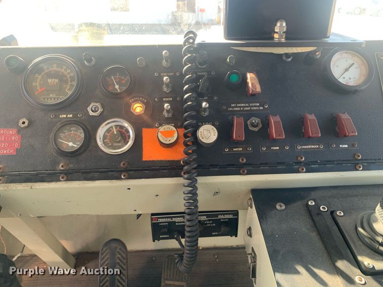 image for item DM7743 1991 Oshkosh TA-1500  fire truck